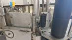 Etiquetadora autom�tica de doble cabezal para botellas planas Bauch Campos