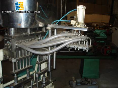 Llenadora lineal con sistema de termoformado