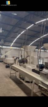 L�nea de producci�n de snacks de ma�z, 400 kg/hora.