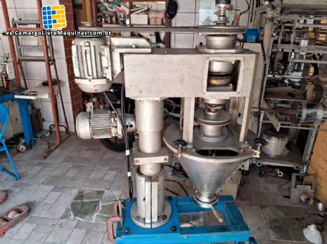 Dosificador de tornillo para productos en polvo