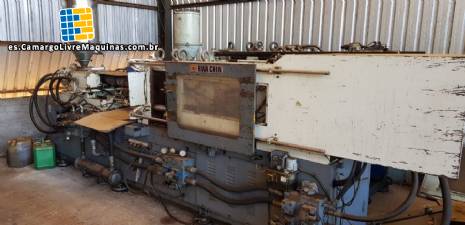 M�quina de moldeo por inyecci�n HWA CHIN