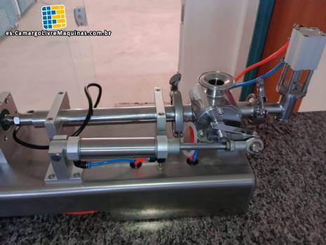 Llenadora dosificadora de productos pastosos Cetro