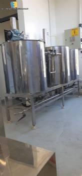 Cervecera aut�noma tribloque de acero inoxidable para la producci�n de cerveza artesanal