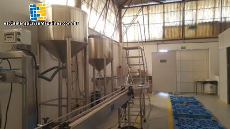 L�nea para la producci�n y envasado de productos higienizantes