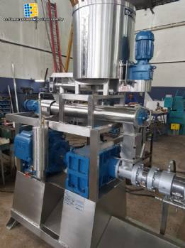 L�nea para la fabricaci�n de alimentos para aves y peces