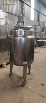 Tanque de agitaci�n con calentamiento aut�nomo por resistencia el�ctrica