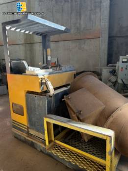 Apilador retr�ctil el�ctrico SKAM EPR 0S