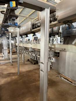 Deshuesadora semiautom�tica para muslos de pollo Marel Stork MX