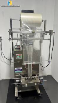 M�quina de envasado neum�tico vertical con b�scula y codificador de fecha Cetro