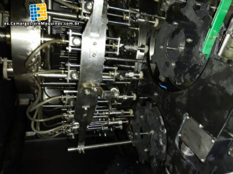M�quina de llenado rotativo de 32 boquillas Velutto Rebello