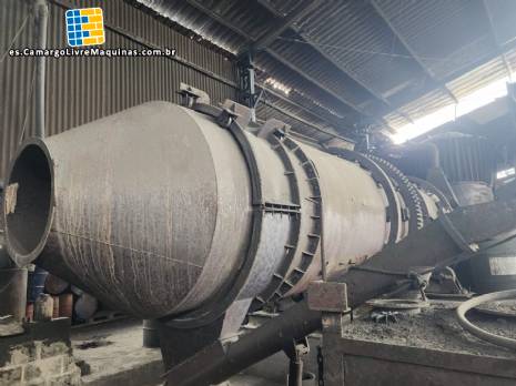 Horno de secado rotatorio de acero inoxidable con sistema de alimentaci�n y descarga de polvo.