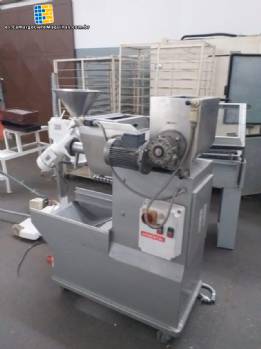 Extrusora de pasta corta 50 kg h Extrusora de pasta corta 50 kg h