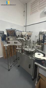 Máquina rotativa de dosificación y llenado con unidad de taponado de acero inoxidable para pastas, 4 boquillas, Milainox, año 2022 Máquina rotativa de dosificación y llenado con unidad de taponado de acero inoxidable para pastas, 4 boquillas, Milainox, año 2022